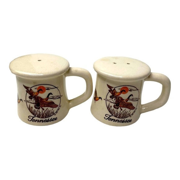 Vintage Tennessee Geese Salt & Pepper Ceramic Shakers - Picture 1 of 4